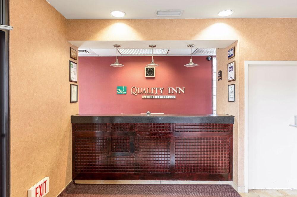 Quality Inn Александрія Екстер'єр фото